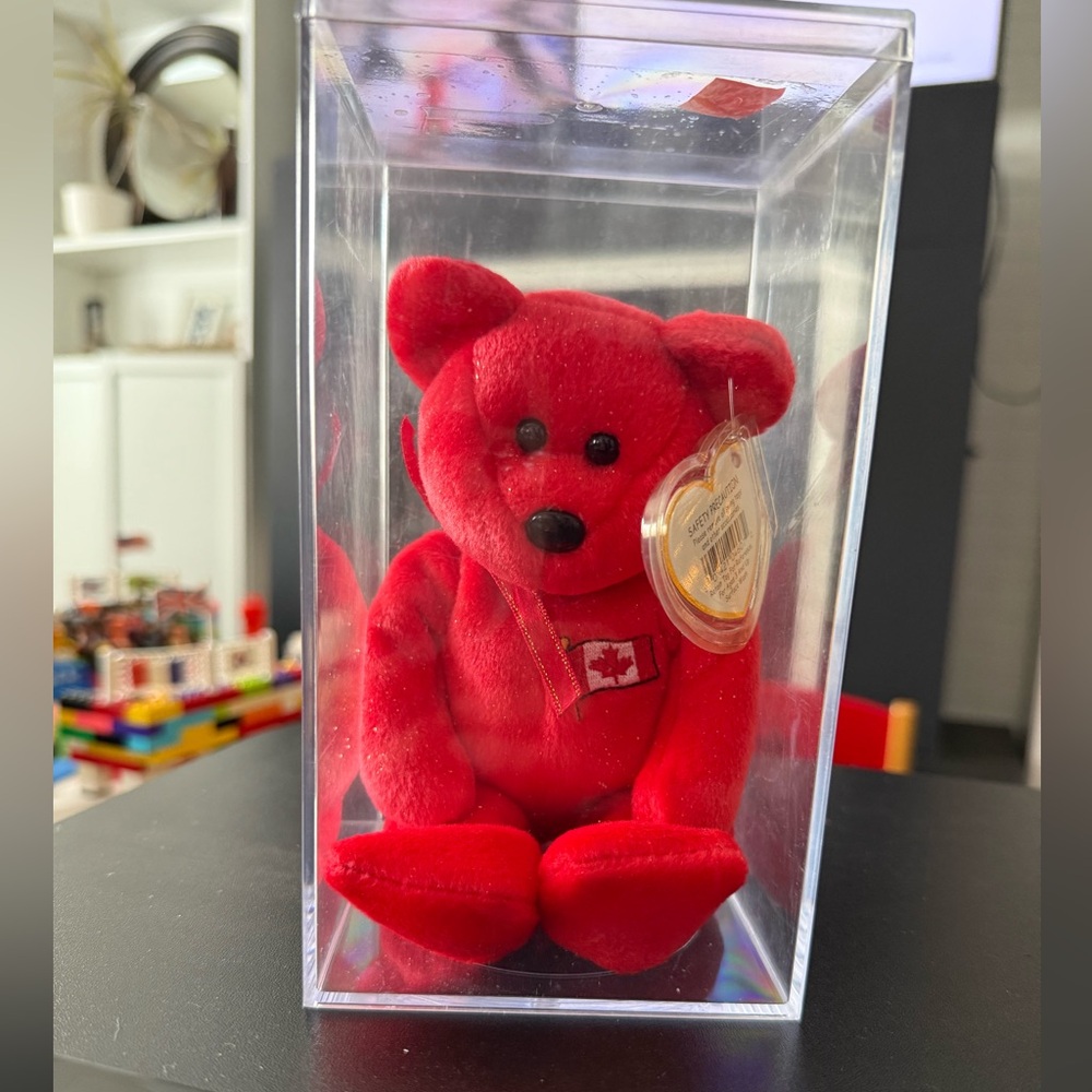 Ty Pierre bear NWT in display case beanie baby Canadian exclusive - Picture 4 of 11
